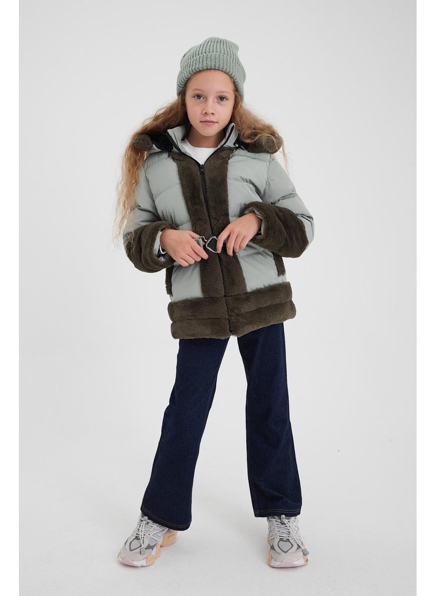 Green Plush Detailed Furry Thick Puffer Girl's Coat & Jacket