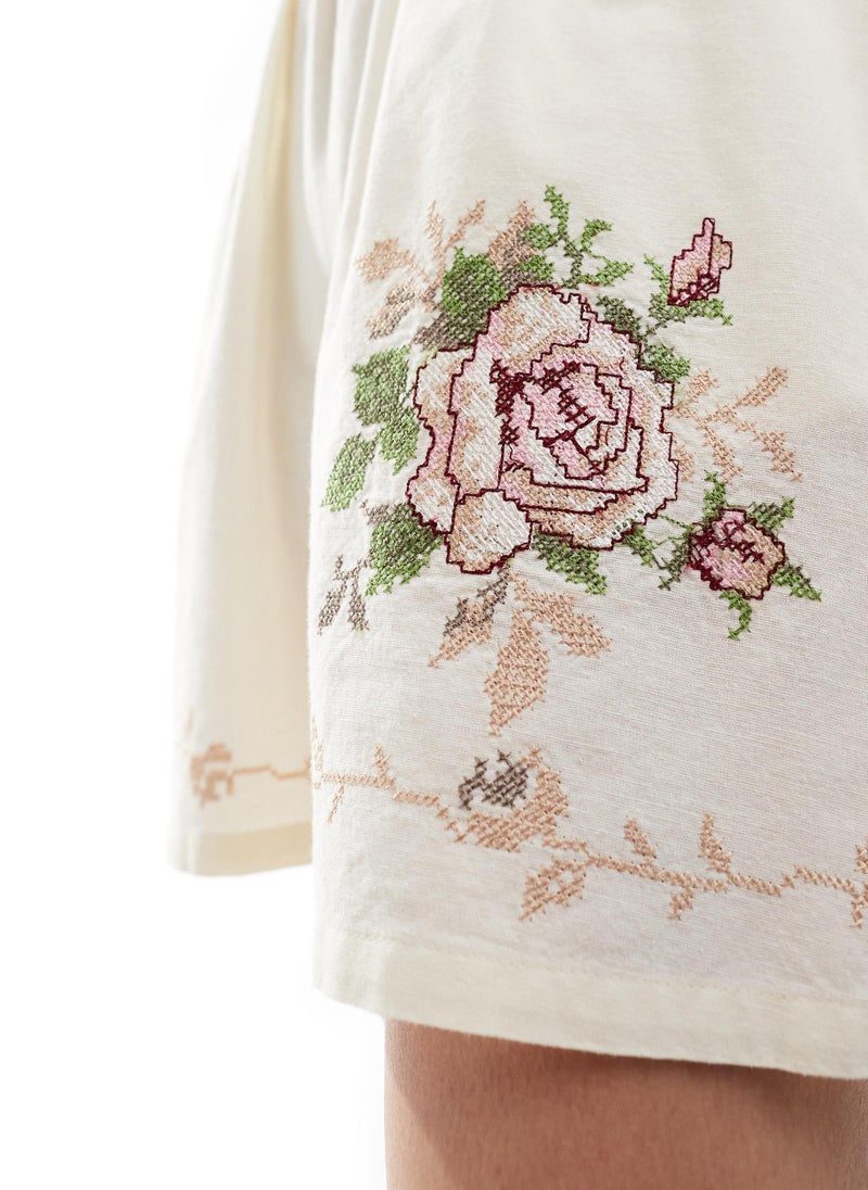 Reclaimed Vintage unisex limited edition embroider