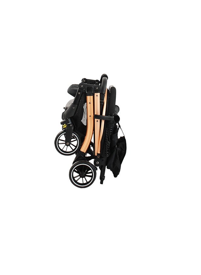 Aluminum alloy frame stroller can be used for sitting and lying down. It can be folded with one key for newborns aged 0-3. Baby stroller.