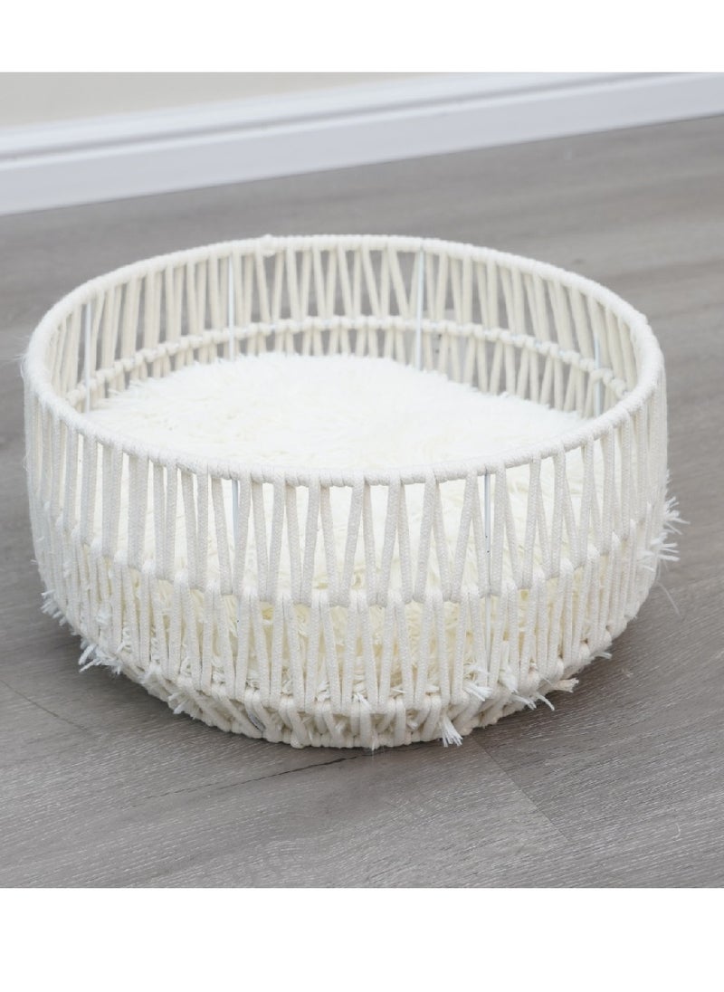 Catry Cozy Cat Bed Basket in Luxurious White