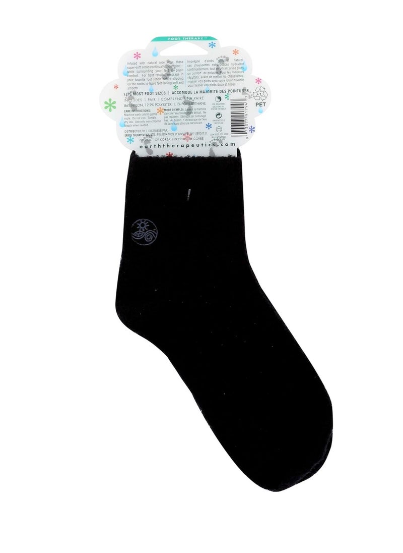 Earth Therapeutics Aloe Vera Socks – Infused with Natural Aloe Vera & Vitamin E – Helps Dry Feet, Cracked Heels, Calluses, Rough Skin, Dead Skin - Use with Your Favorite Lotions - Black