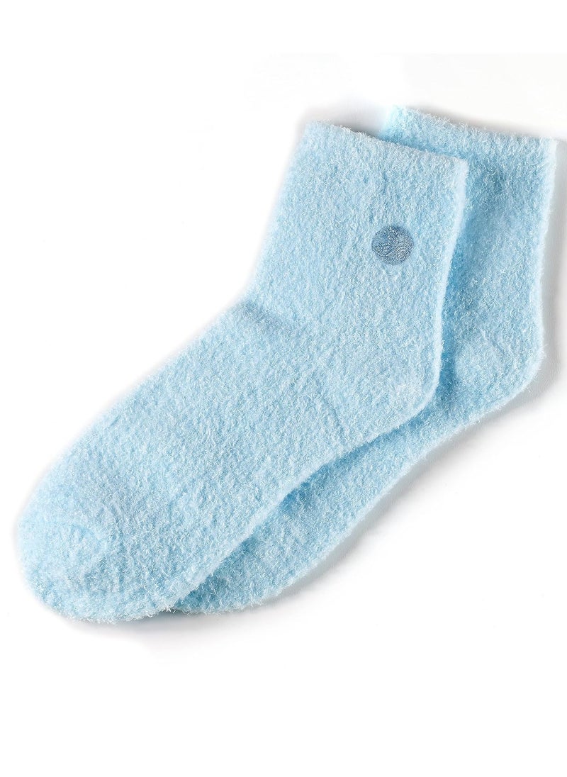 Earth Therapeutics Aloe Vera Socks – Infused with Natural Aloe Vera & Vitamin E – Helps Dry Feet, Cracked Heels, Calluses, Rough Skin, Dead Skin – Use with Your Favorite Lotions – Blue