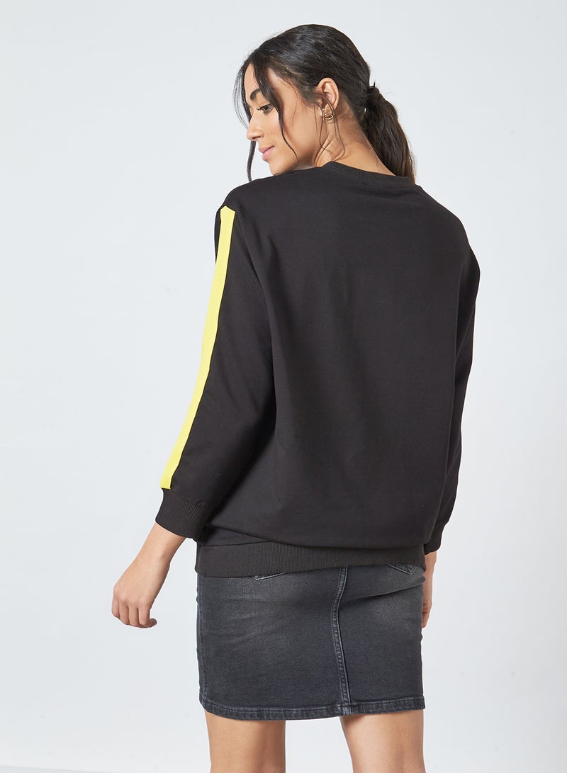 Front Graphic Sweatshirt Black