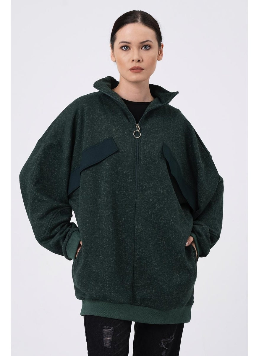 Oversize Sweatshirt with Embroidered Pocket B22-398A