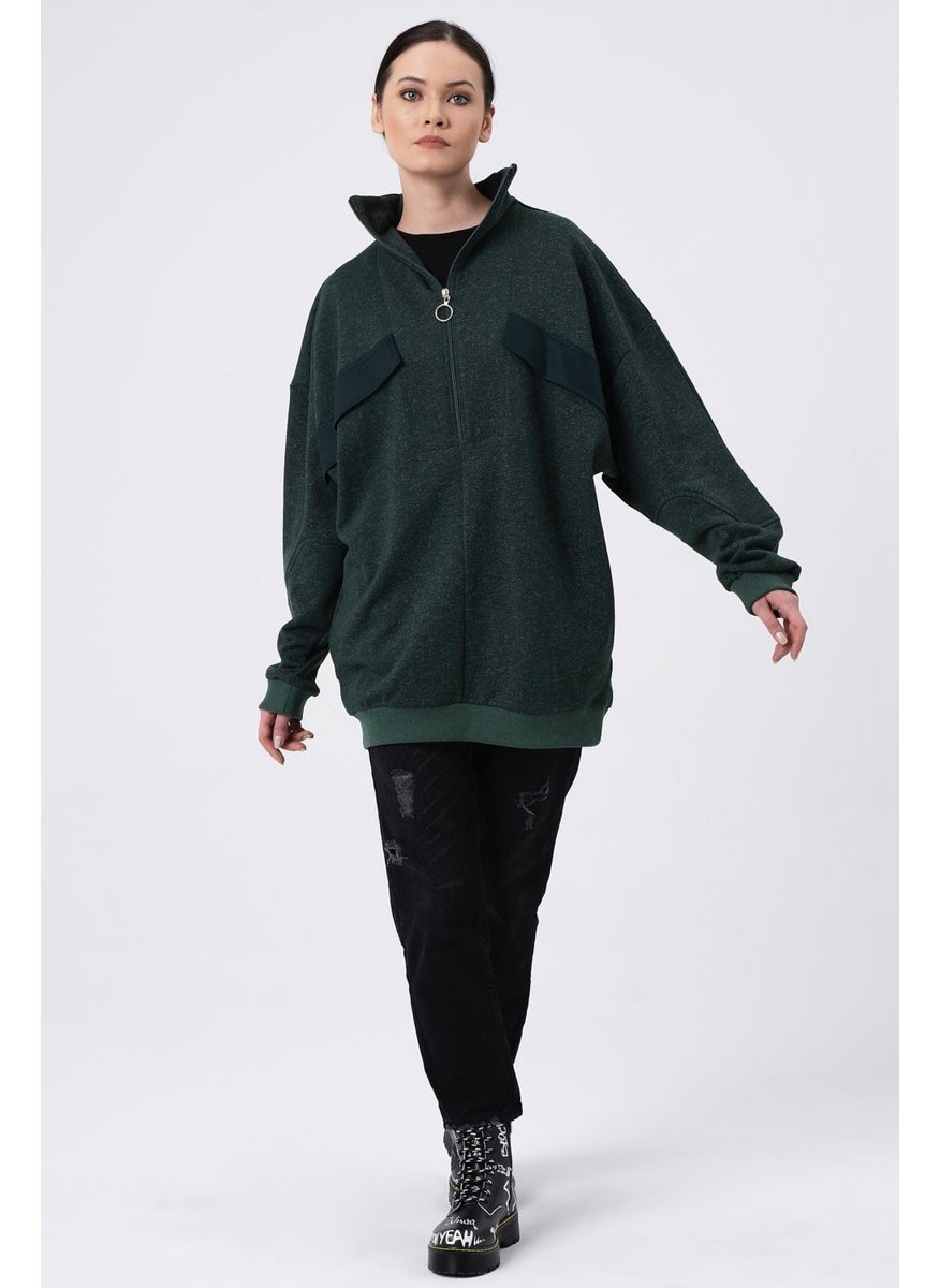 Oversize Sweatshirt with Embroidered Pocket B22-398A