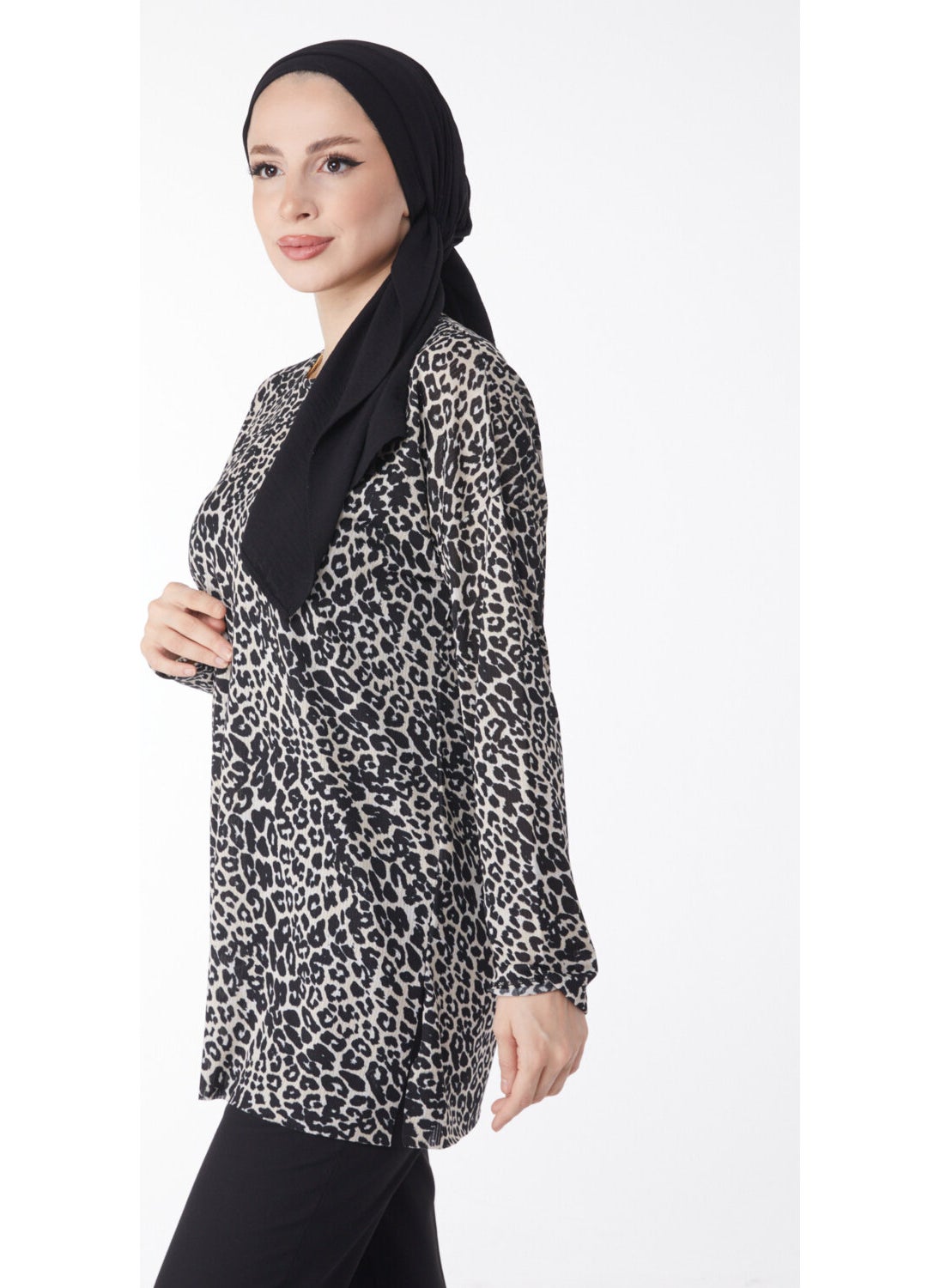 Plain Crew Neck Women's Beige Leopard Patterned Blouse 24736