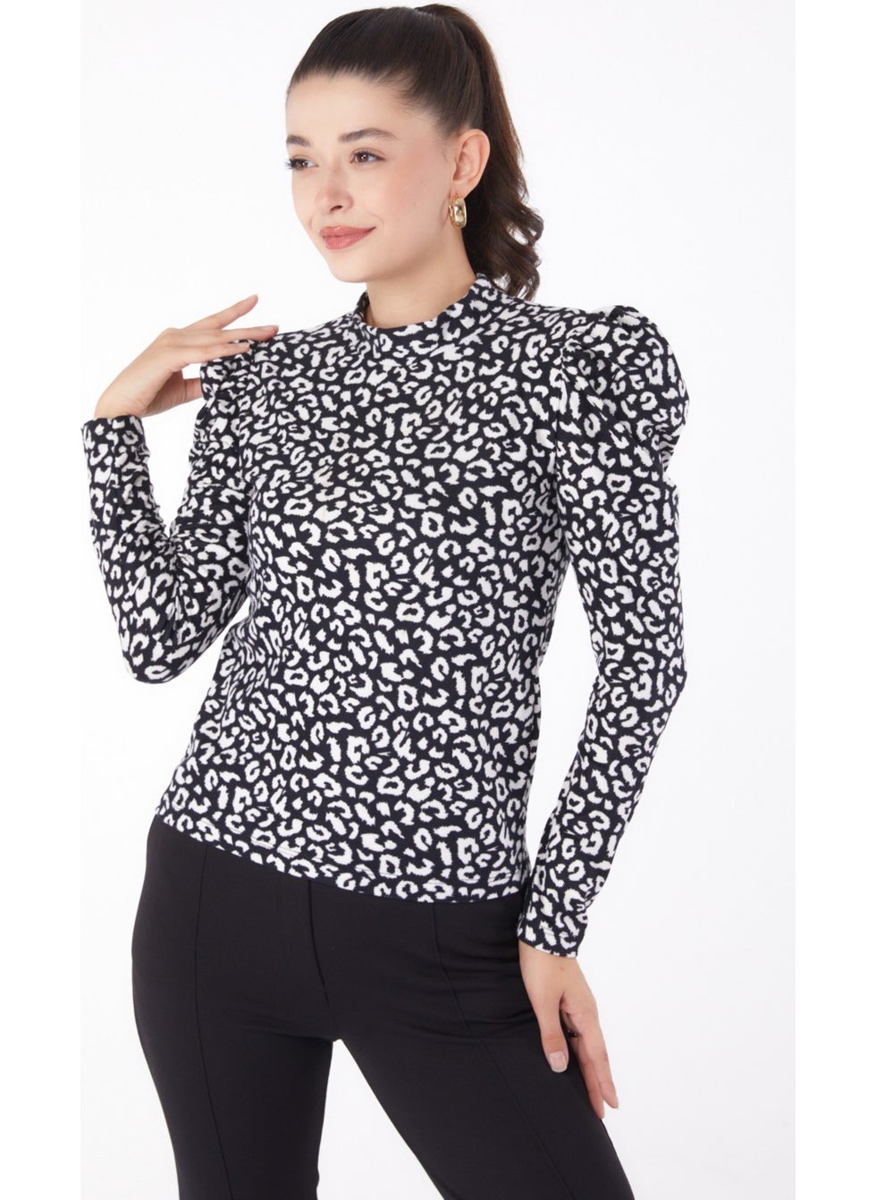 Plain Half Turtleneck Women's Black Leopard Patterned Blouse - 26217