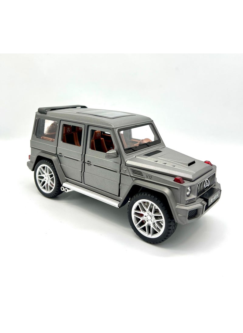 1/24 Benz G63 AMG Model Car – Zinc Alloy Pull Back Toy Car with Sound & Light | Exquisite Gift for Kids & Collectors (Sliver)