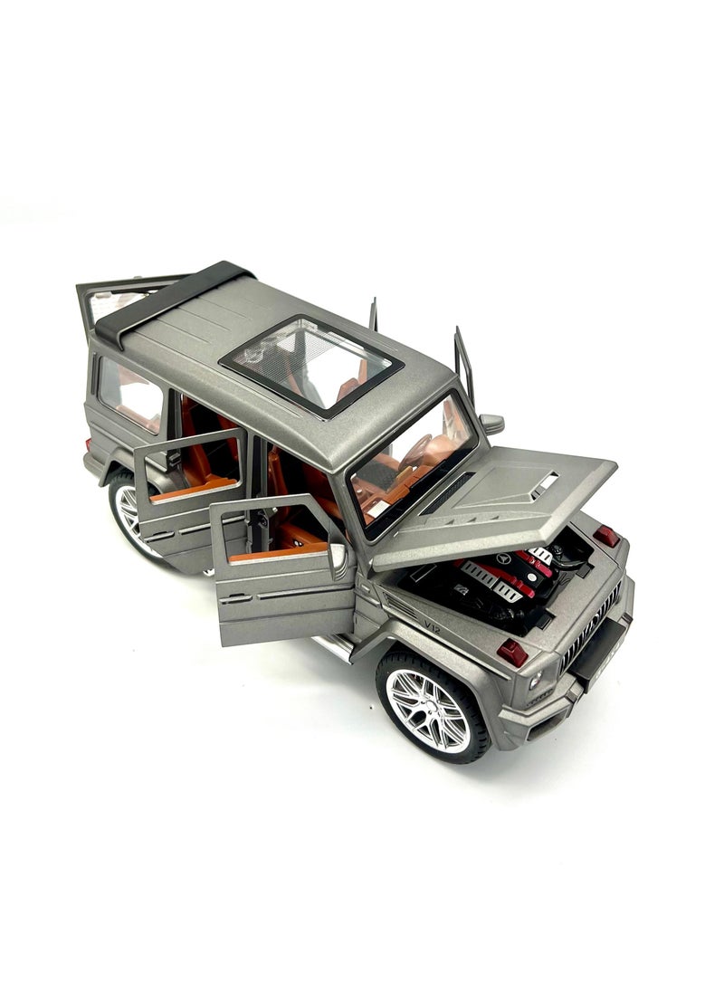 1/24 Benz G63 AMG Model Car – Zinc Alloy Pull Back Toy Car with Sound & Light | Exquisite Gift for Kids & Collectors (Sliver)