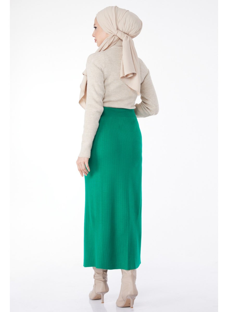 Plain Medium Women's Green Buttoned Knit Skirt - 24722