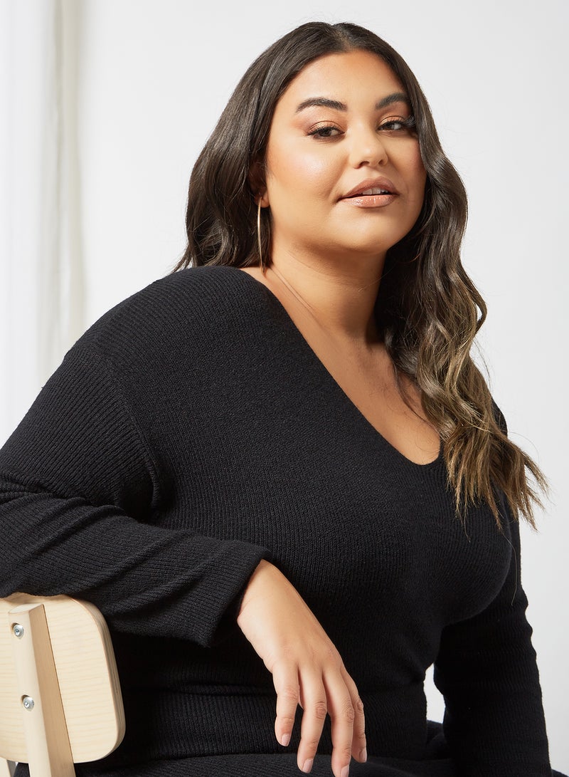 Plus Size V-Neck Dress Black