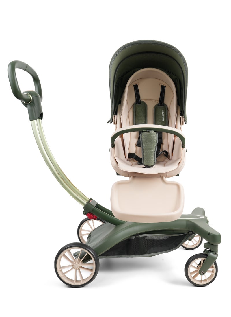 A must-have stroller for taking kids out, which is a two-way portable stroller suitable for newborns. It allows babies to sit or lie down comfortably, and also offers a high landscape view.