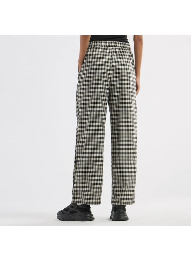 Checked Pants with Button Closure and Pockets