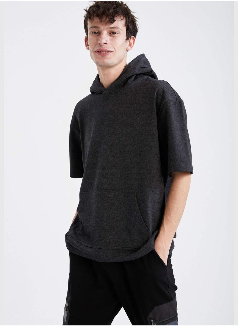 Oversize Short Sleeve Hoodie With Kangaroo Pockets