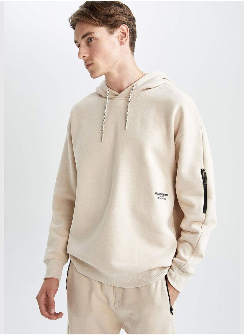 Man Oversize Fit Hooded Long Sleeve Knitted Sweatshirt