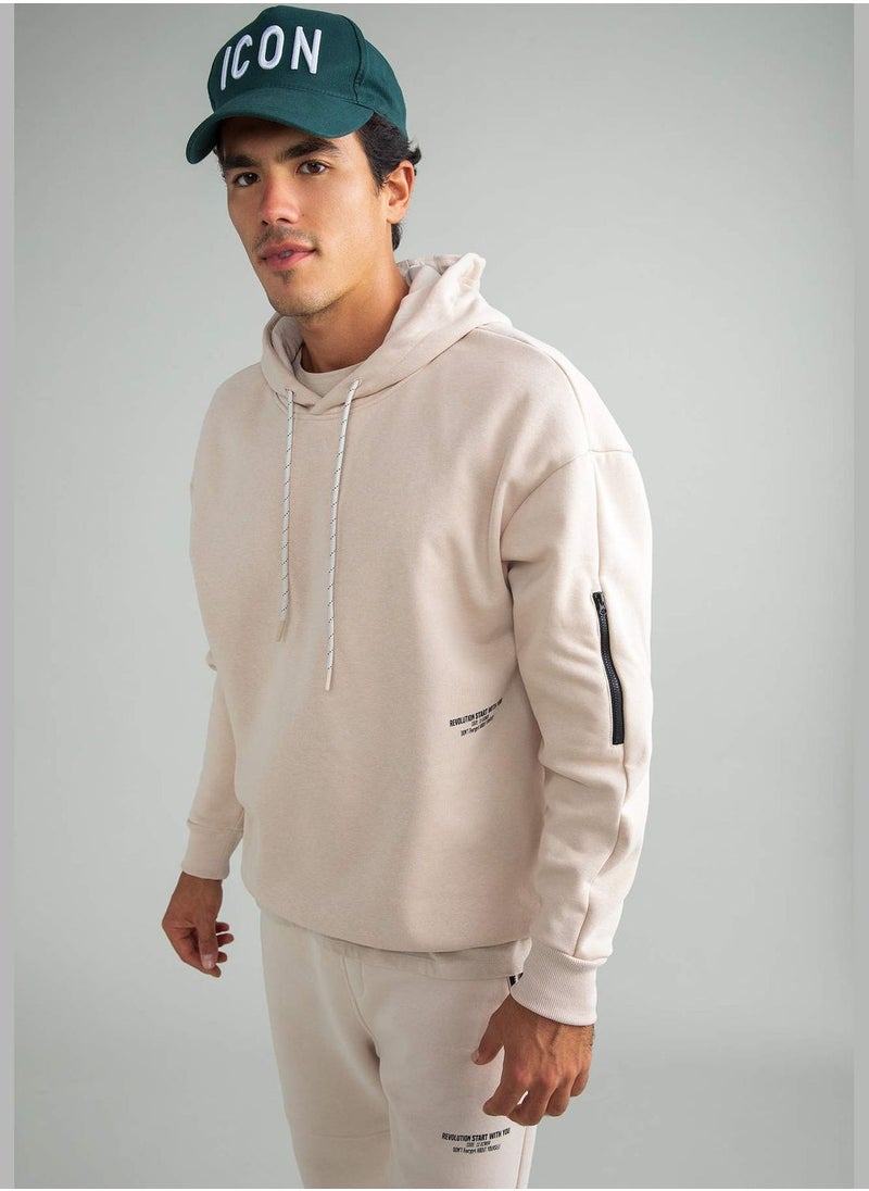 Man Oversize Fit Hooded Long Sleeve Knitted Sweatshirt