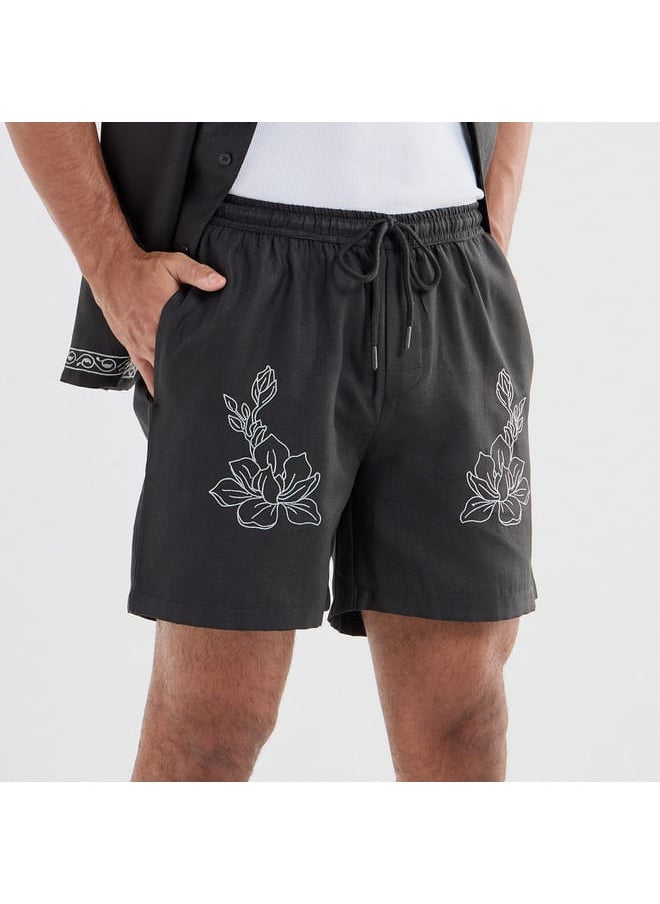 Floral Printed Flexi Waist Shorts with Pockets and Drawstring Closure