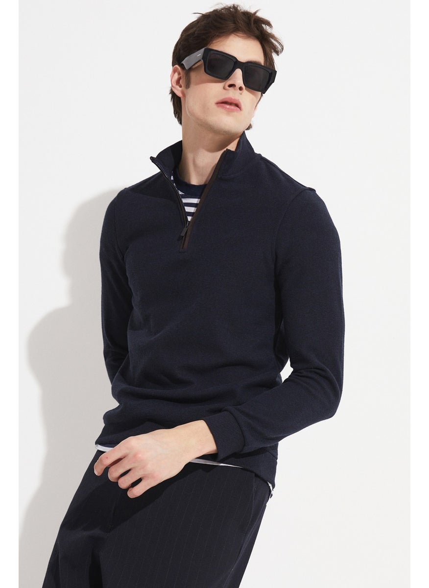 Exclusive Men's Regular Fit Half Zip Sweatshirt