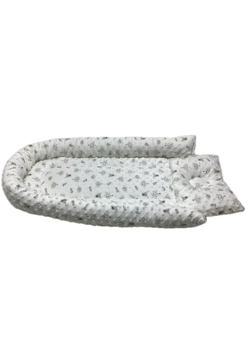 BABY COMFORT BED WITH ATTACHED PILLOW AND BORDER