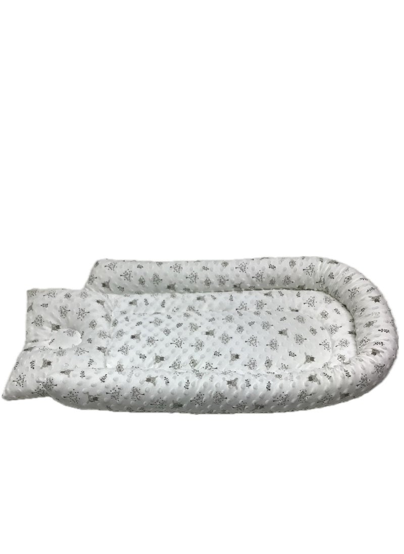 BABY COMFORT BED WITH ATTACHED PILLOW AND BORDER