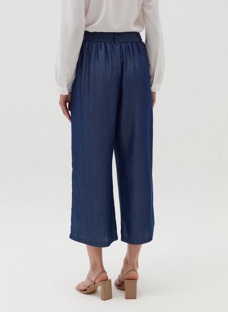 Denim-effect fluid trousers with belt