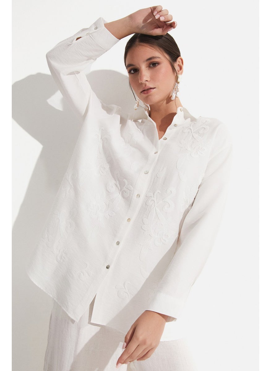 Women's Exclusive Oversize/loose Cut Linen Blend Embroidered Detail Shirt