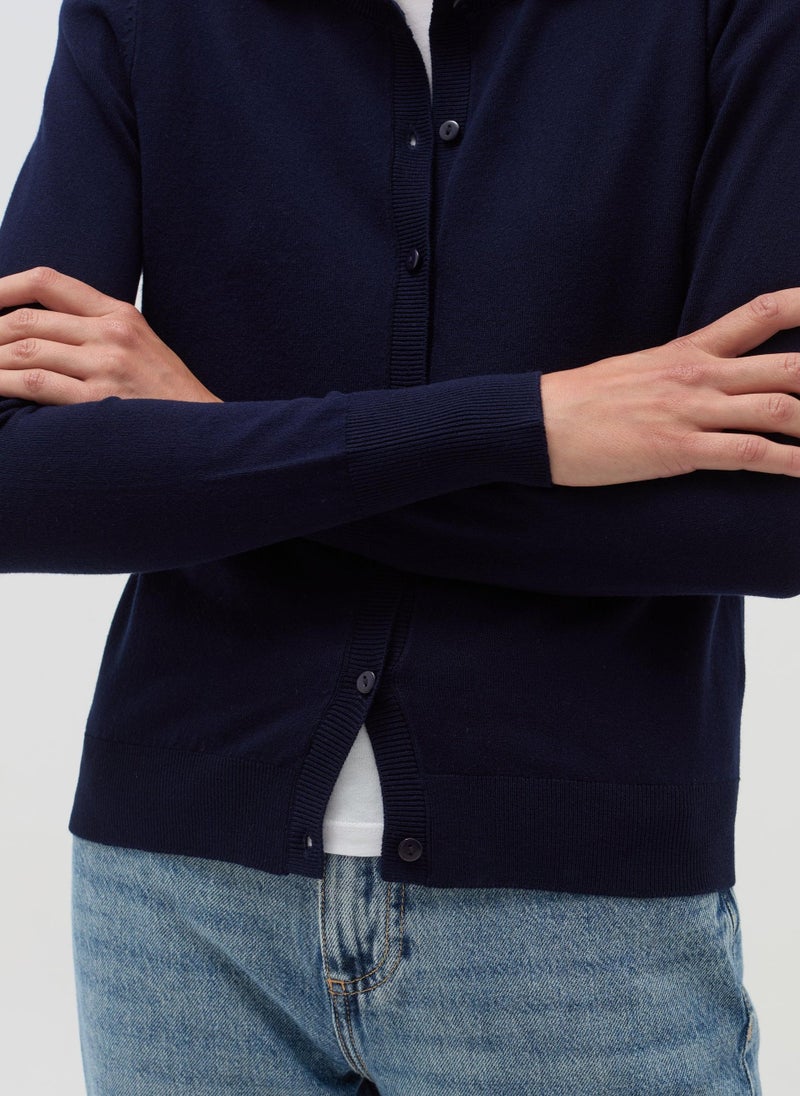 Solid colour cardigan with round neck