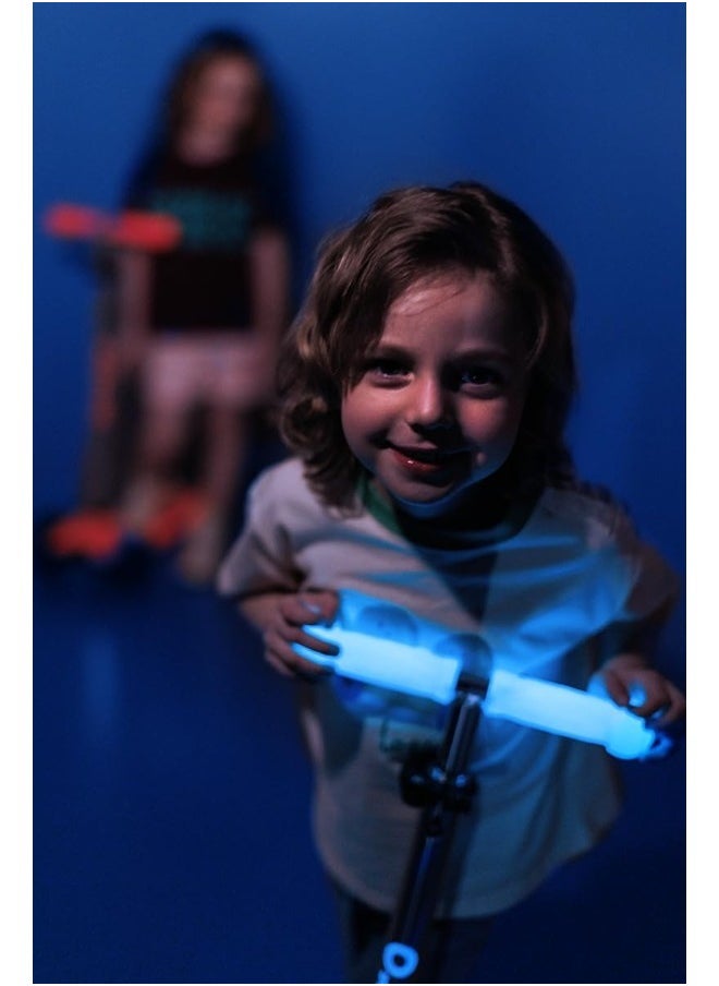 Micro Scooters | Maxi Micro Deluxe GLOW with T-Bar LED | Handlebar Adjustable | Lightweight | Boys & Girls | 5-12 years | Crystal Blue