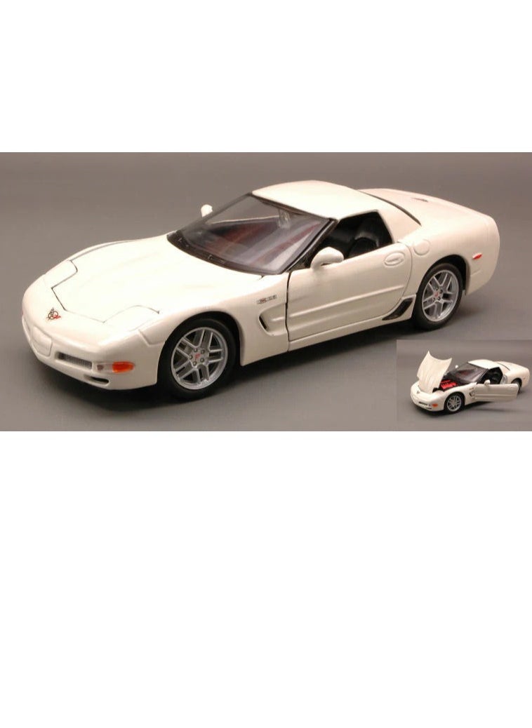 CHEVROLET CORVETTE Z06 WHITE 1:24