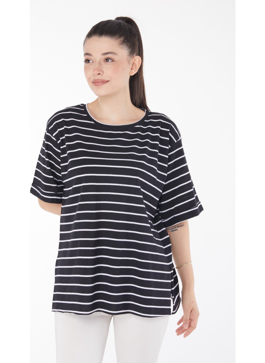 Plain Crew Neck Women's Black Striped Short Sleeve T-Shirt - 25840