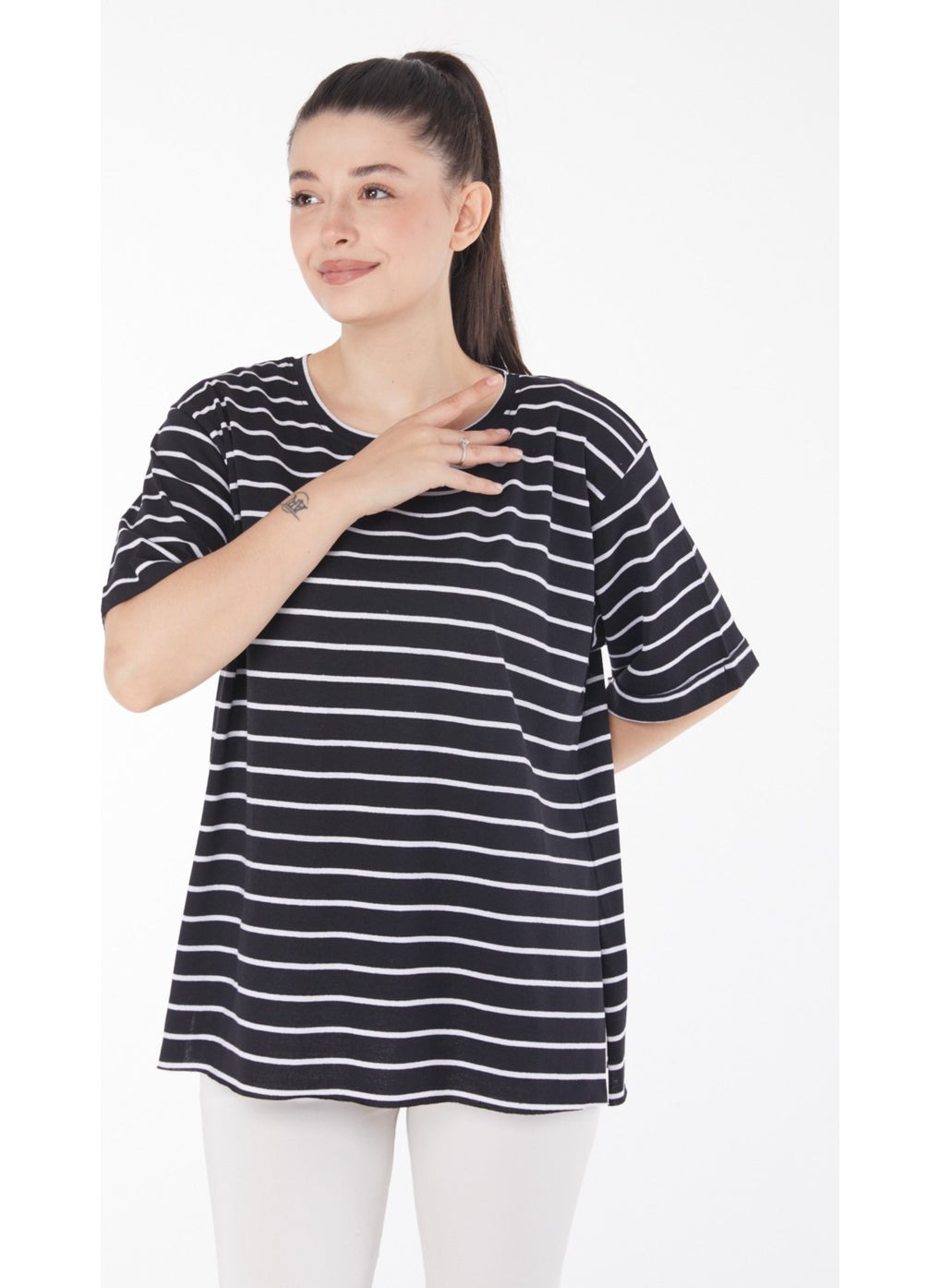 Plain Crew Neck Women's Black Striped Short Sleeve T-Shirt - 25840