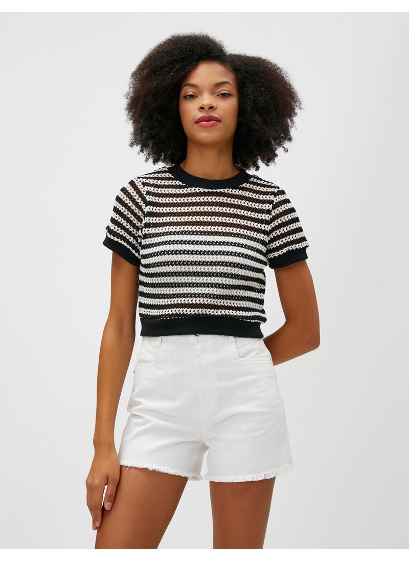 Crop T-Shirt Mesh Short Sleeve Crew Neck Openwork