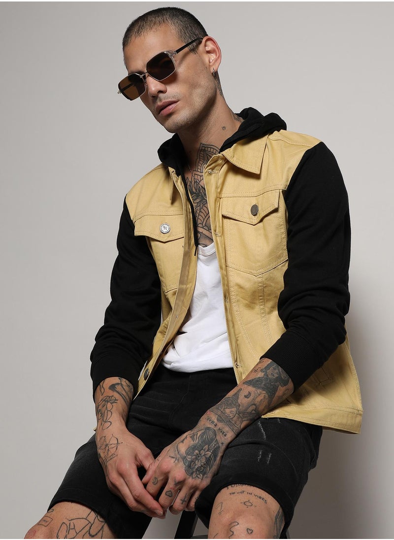 Men's Black & Yellow Light-Wash Denim Jacket With Sweatshirt Sleeve