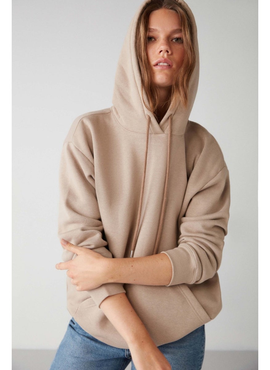 Adel Relaxed Fit Knitted Kangaroo Pocket Hooded Beige Sweatshirt