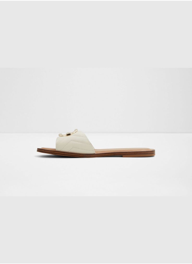 Flat Heels Qelajar White Sandals