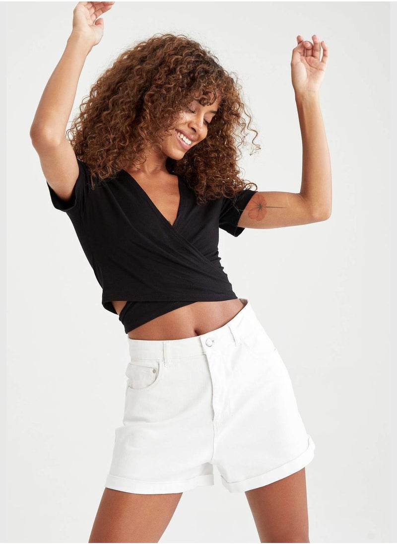 Short Sleeve Front Tie Cropped Top