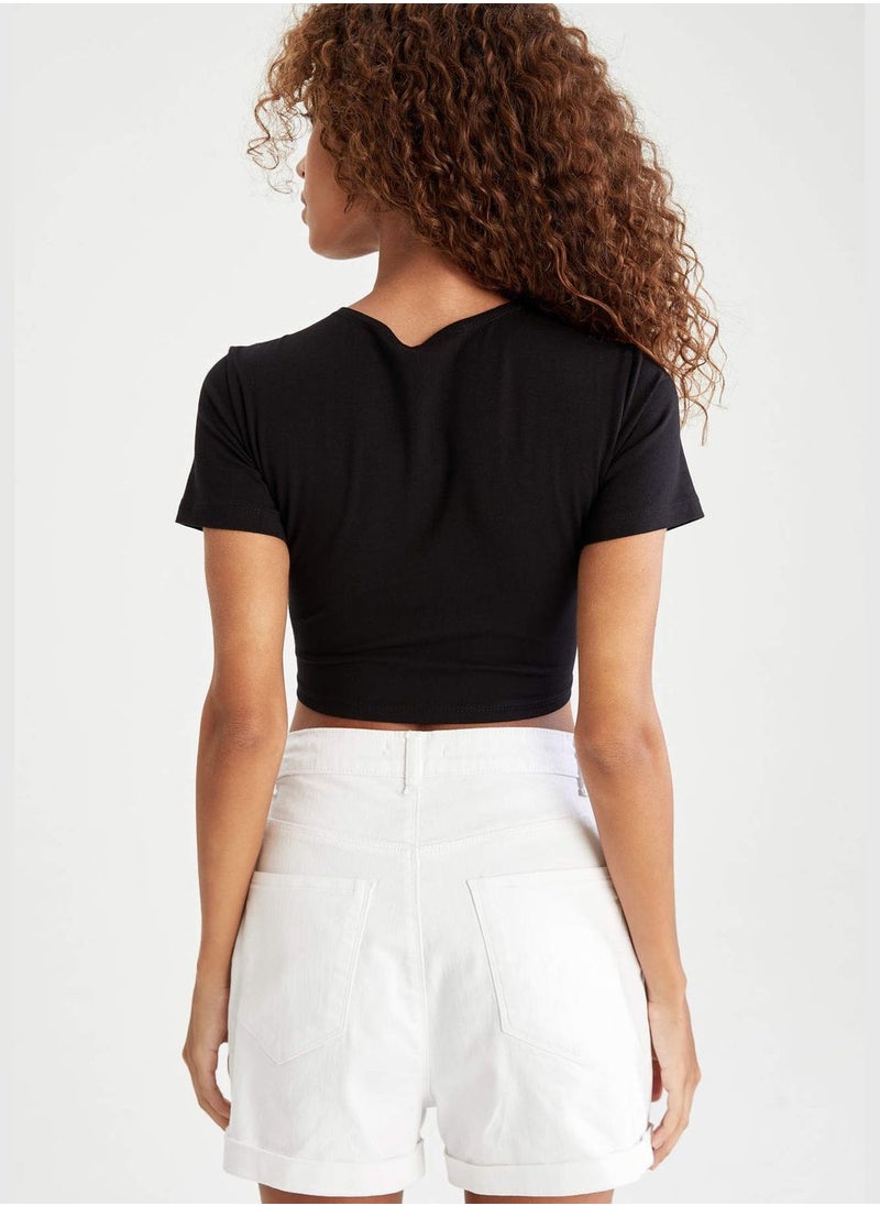 Short Sleeve Front Tie Cropped Top