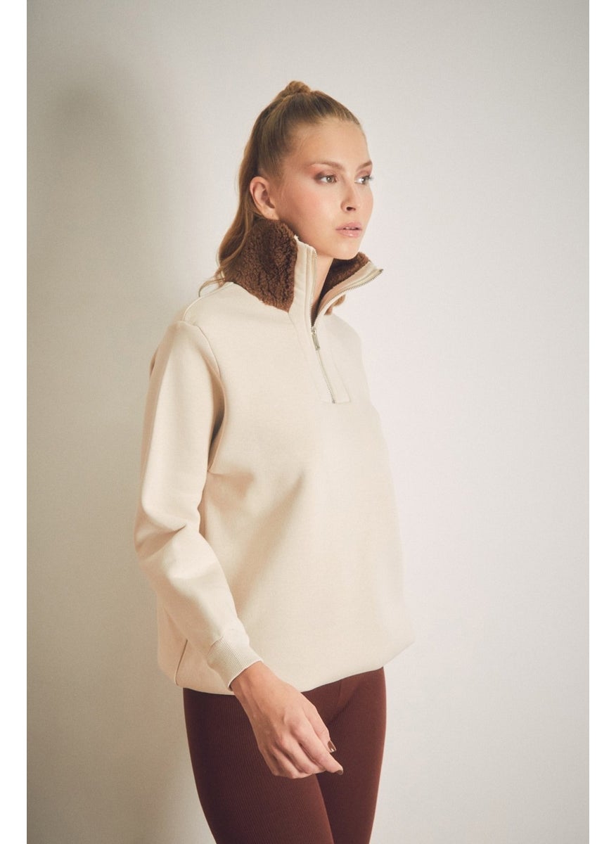 Basic Sweatshirt with Plush Collar and Waist Stopper