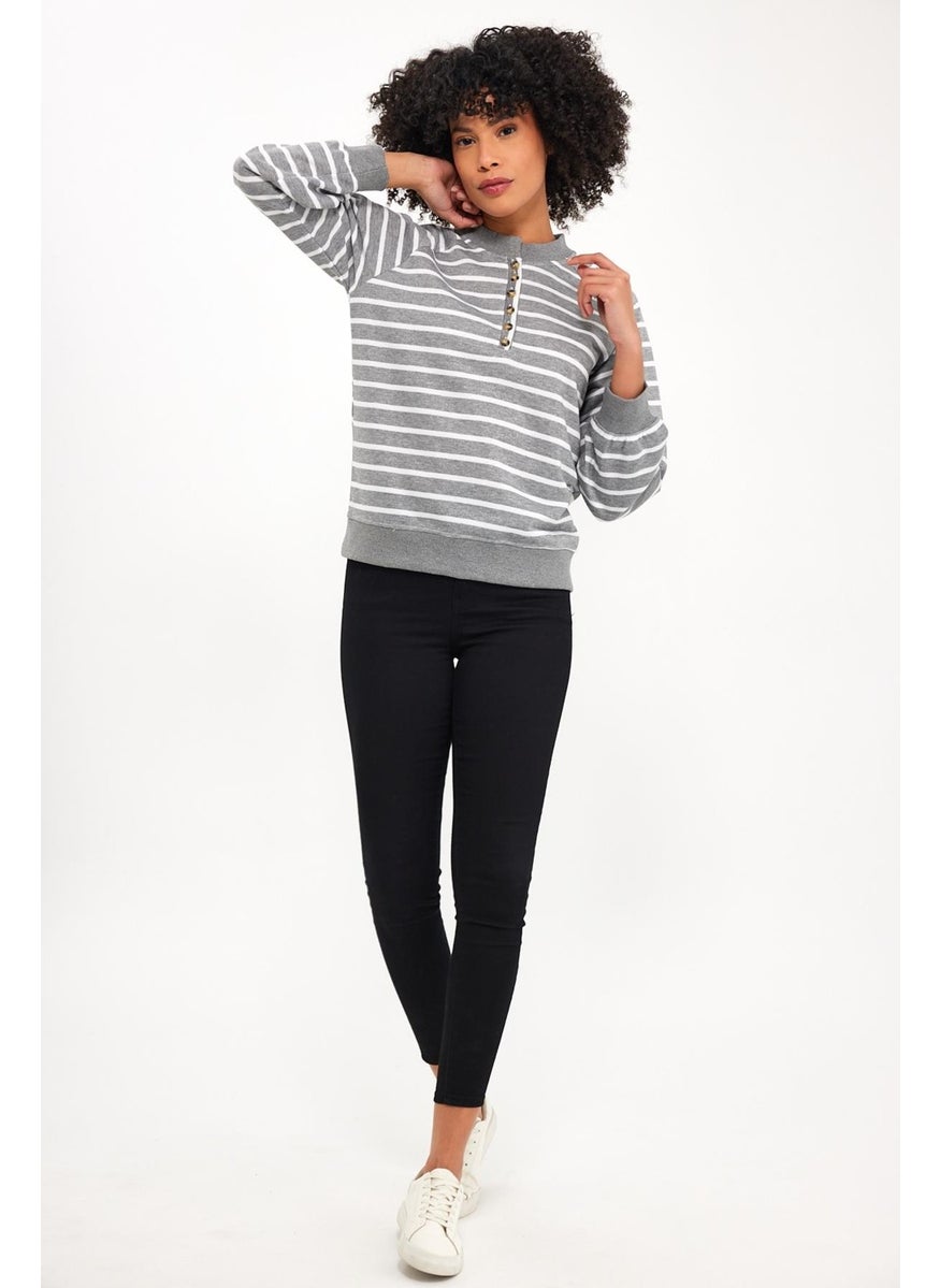 Buttoned Raglan Sleeve Sweatshirt (B23-00164)