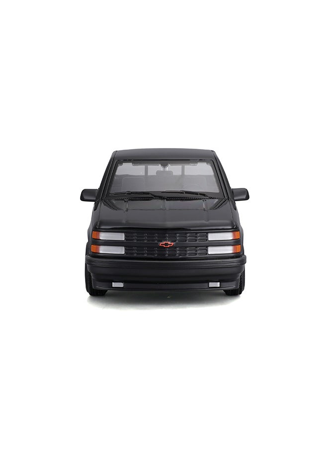 1:24 1993 Chevrolet 454 Ss Pick-Up Black Officially Licensed Scaled Replicas of Collectible Diecast Metal Models with Exquisite Interior & Exterior Detailing for All Ages