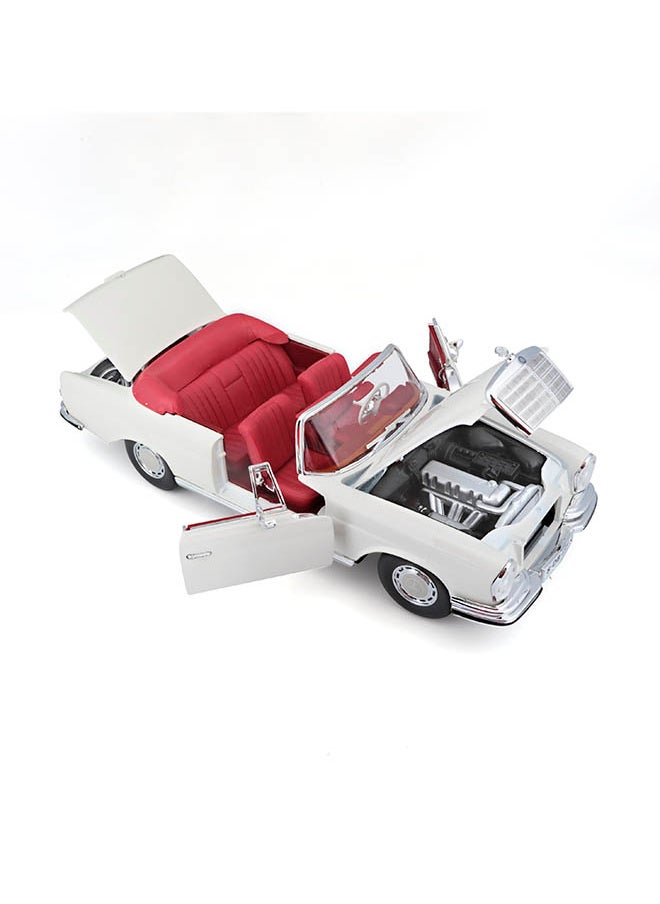 1:18 Se (B)-Mercedes 280Se. Cabrio `67 Cream Officially Licensed Scaled Replicas of Collectible Diecast Metal Models with Exquisite Interior & Exterior Detailing for All Ages