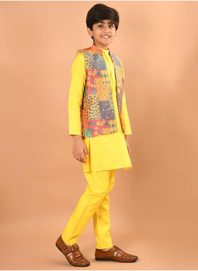 Ethnic Kurta Pajama Set