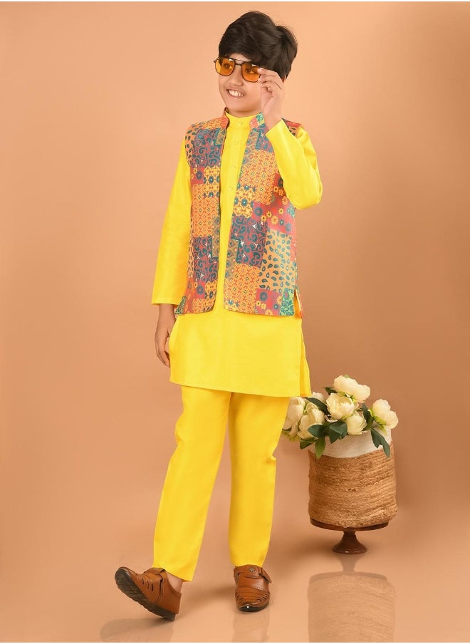 Ethnic Kurta Pajama Set