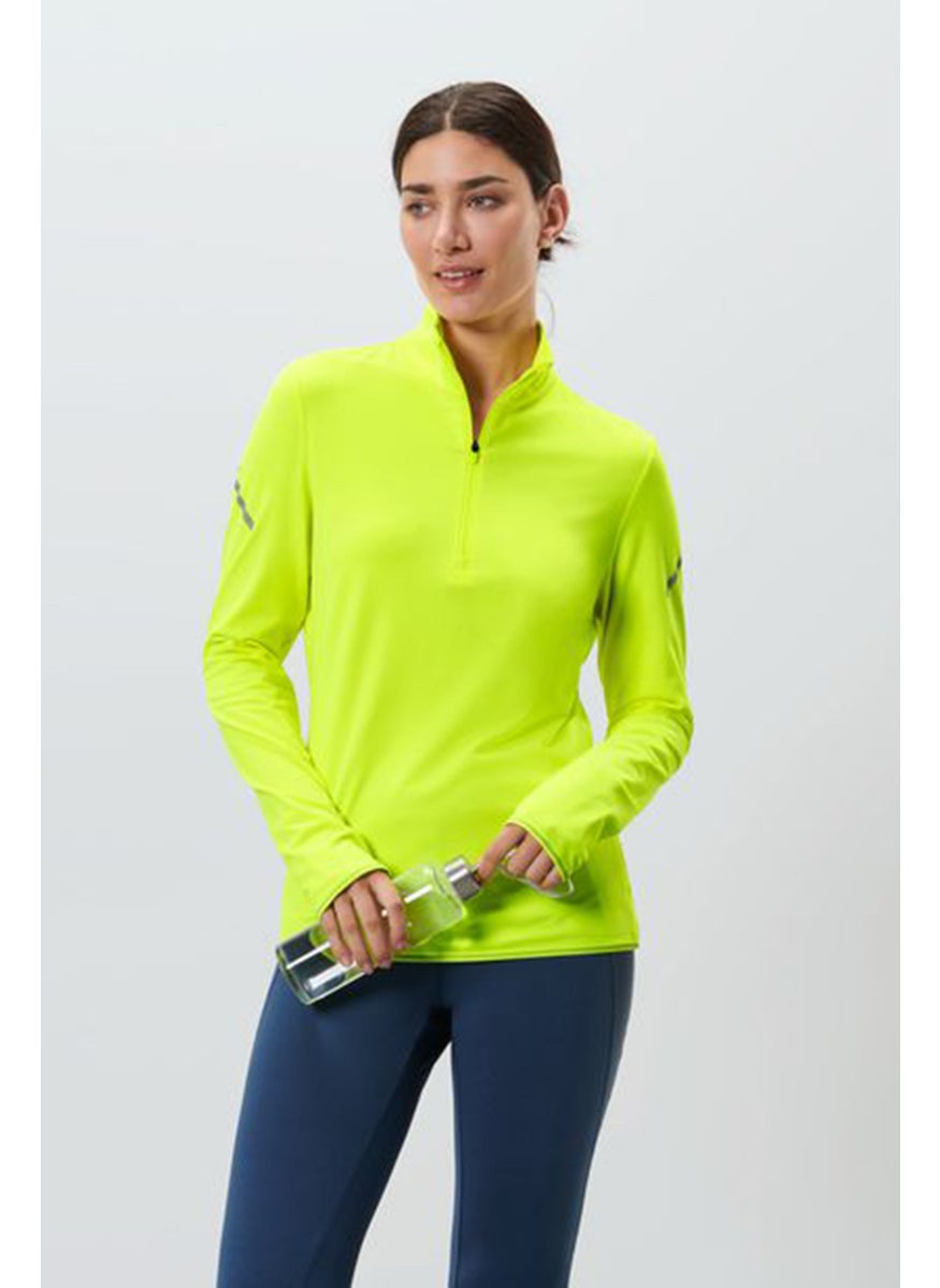 Women Sportswear Fit Training Top, Lime Green