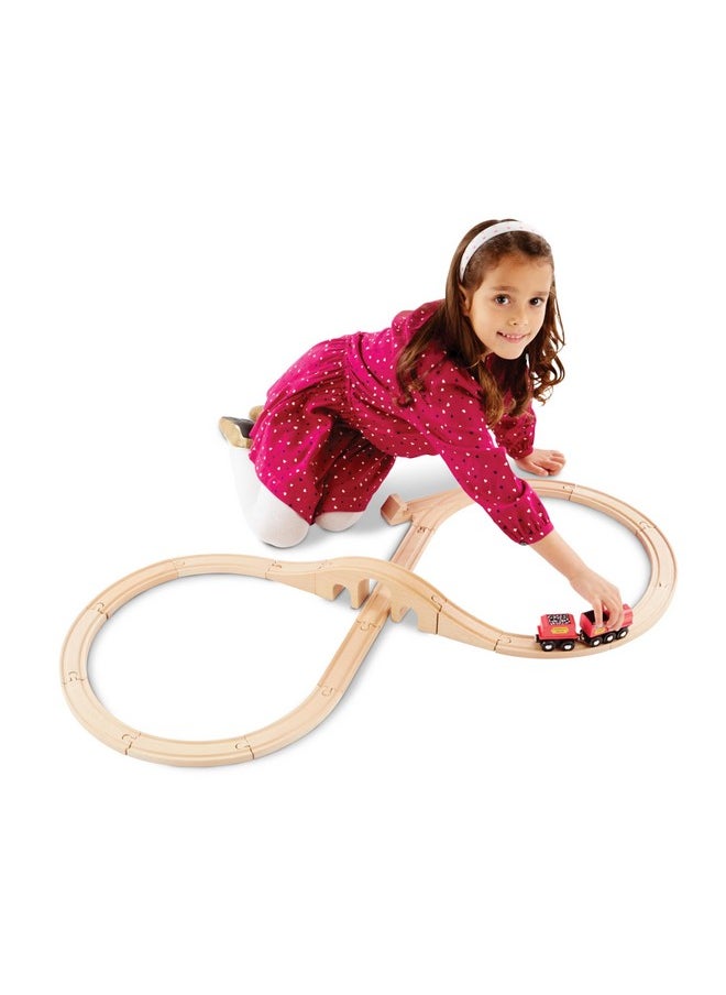 Classic Wooden Figure Eight Train Set (22 Pcs)