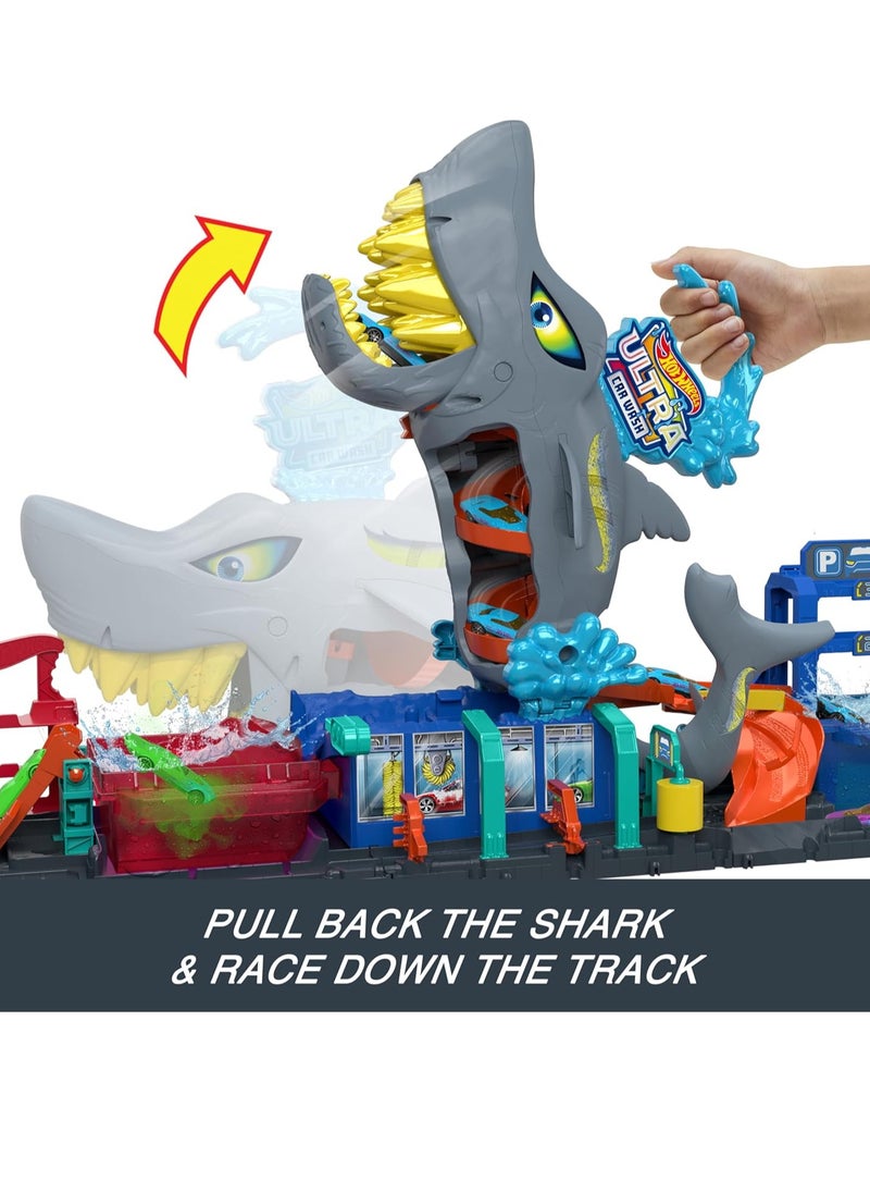 Let's Race Netflix - City Shark Wash Station with 1:64 Scale Color Reveal Car, Colour Changing Function and Storage, HTN82