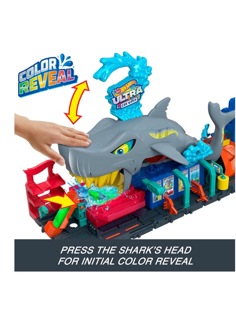 Let's Race Netflix - City Shark Wash Station with 1:64 Scale Color Reveal Car, Colour Changing Function and Storage, HTN82