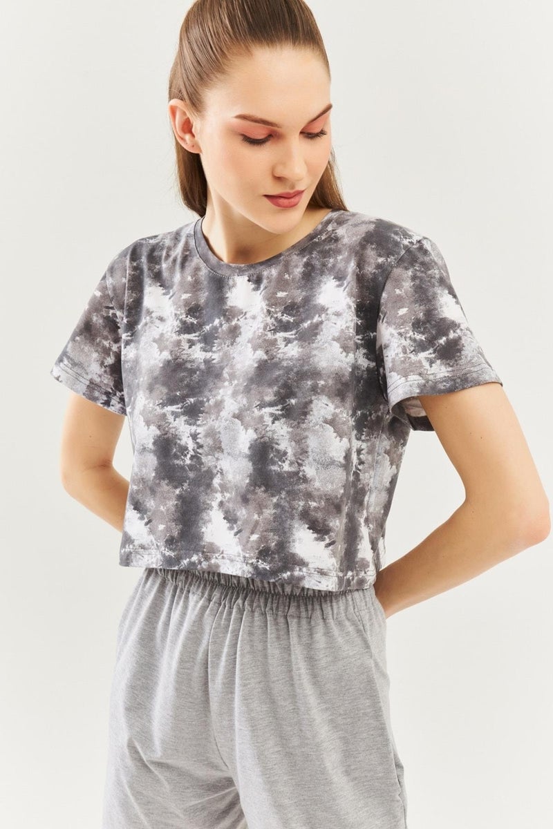 Batik Gray Oversize Comfortable Cotton Combed Crew Neck Short Sleeve Basic Crop T-Shirt
