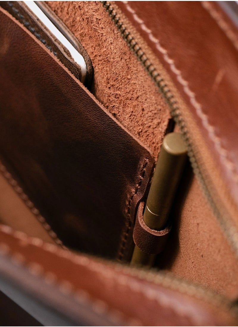 Leather Briefcase – Full-Grain Calfskin, MacBook-Compatible, Sleek Design