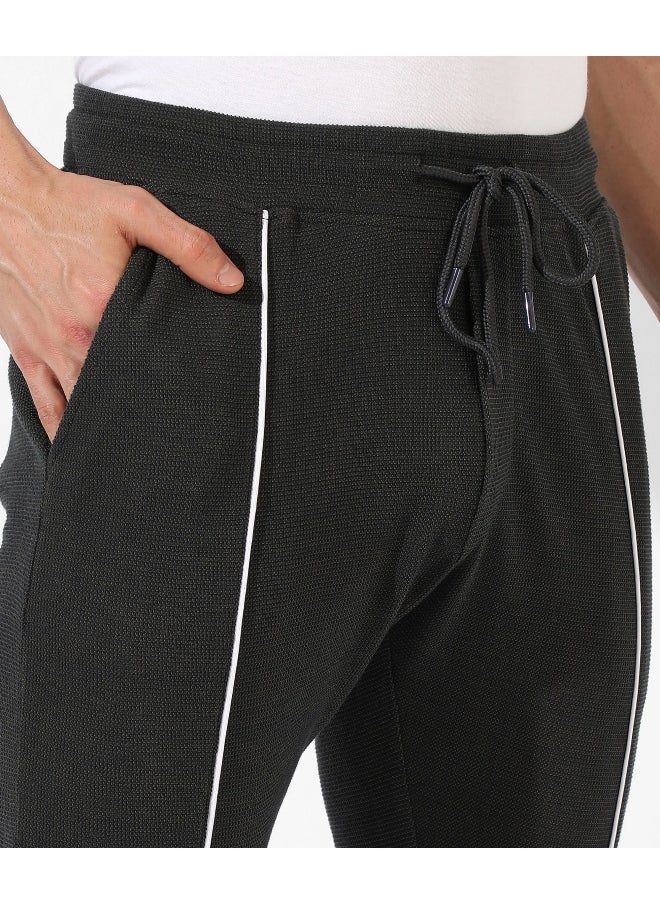 Men's Solid Black Regular Fit Trackpants